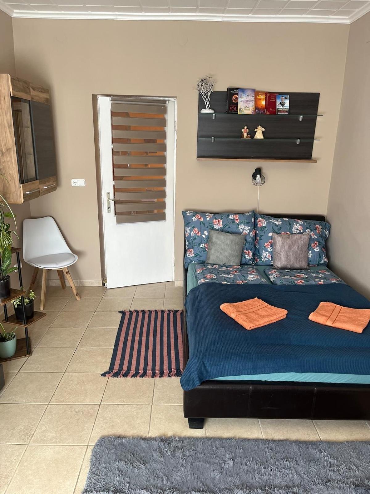 Tejfeles Vendeghaz Apartment Porva Luaran gambar
